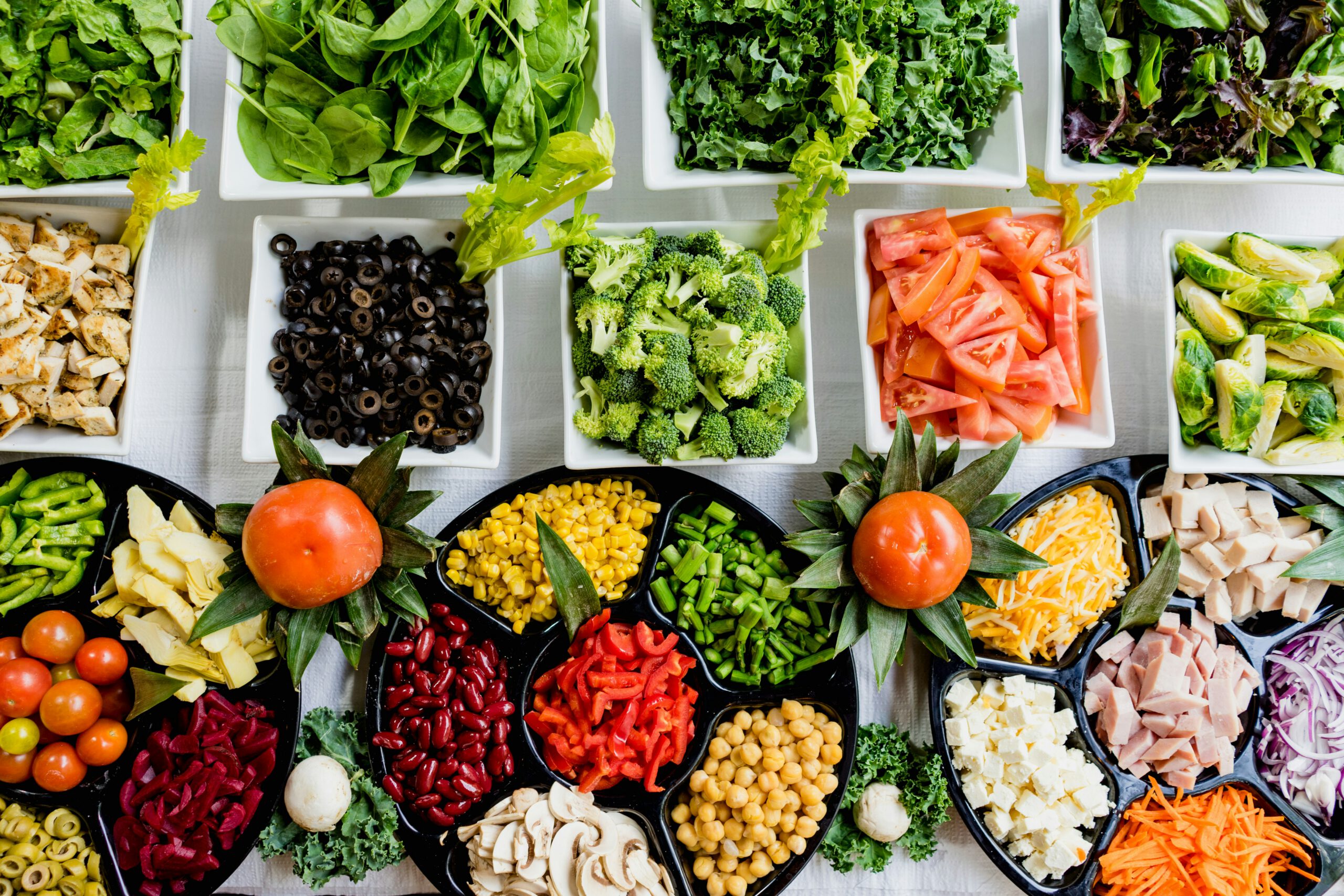 Varietat de verdures fresques i saludables per a una alimentació equilibrada al Centre d'Osteopatia Llavaneres.